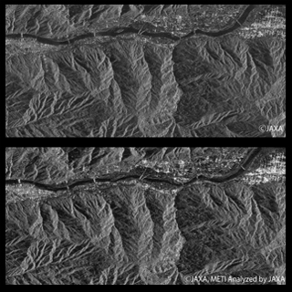 徳島県吉野川付近の比較画像、上:「だいち2号」PALSAR-2での観測画像 (災害後、2014年8月10日観測)、下:「だいち」PALSARでの観測画像 (災害前、2009年6月30日観測)