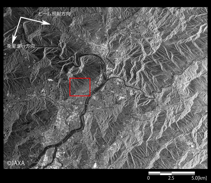 図2: 「だいち2号」搭載PALSAR-2観測による2014年8月22日12時52分頃の広島市土砂災害発生地域の観測画像