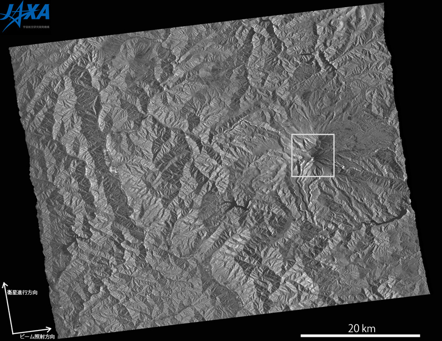 図4: 2014年9月29日PALSAR-2観測による御嶽山を含む約50km四方の強度画像