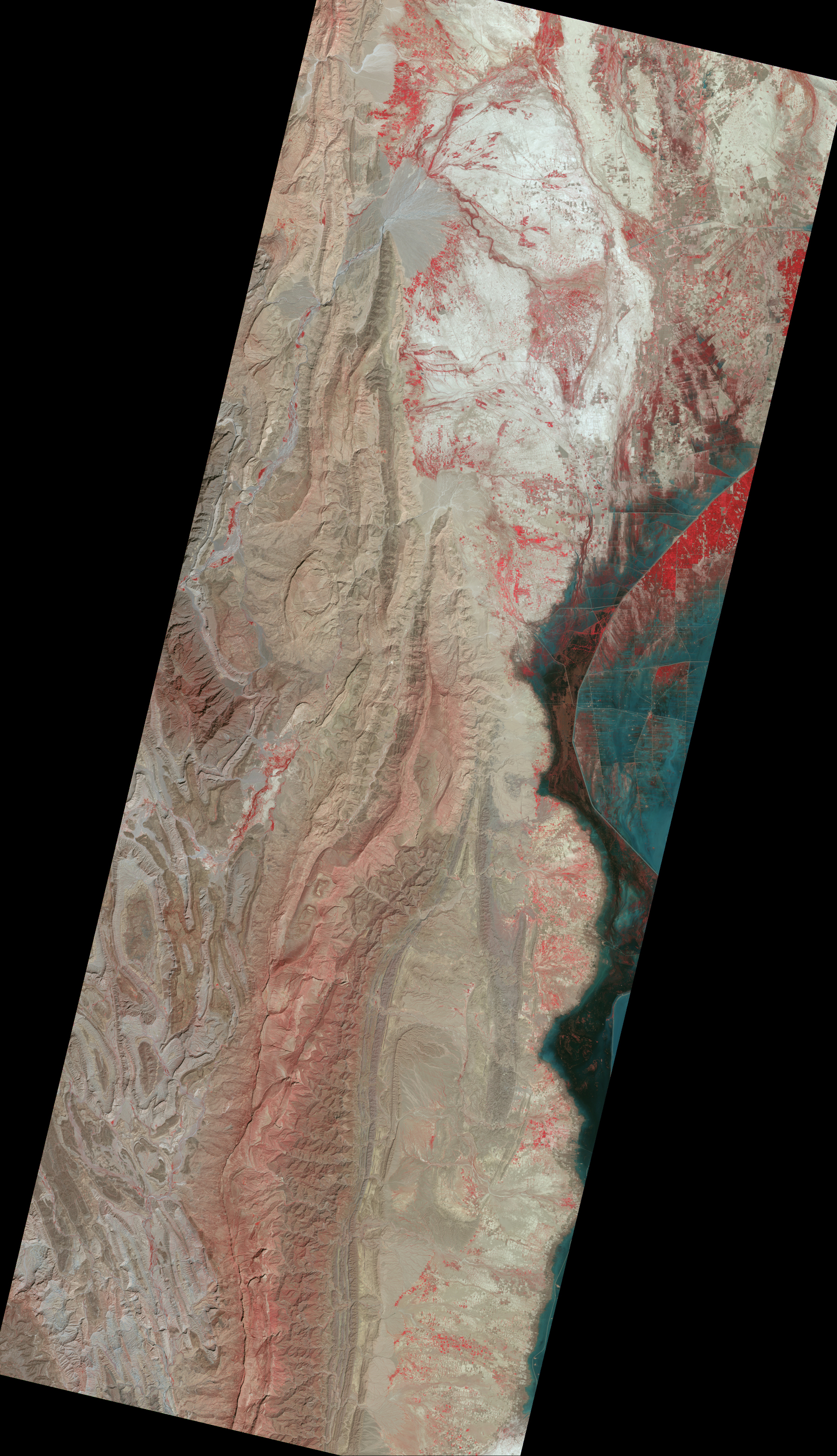 Fig.1(left, False color): AVNIR-2 images with 0.0 degree pointing angle acquired at 15:13 on September 28, 2010 (JST).