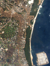 高性能可視近赤外放射計2型(AVNIR-2)が観測した鹿児島県大隅半島。(2006年2月17日)