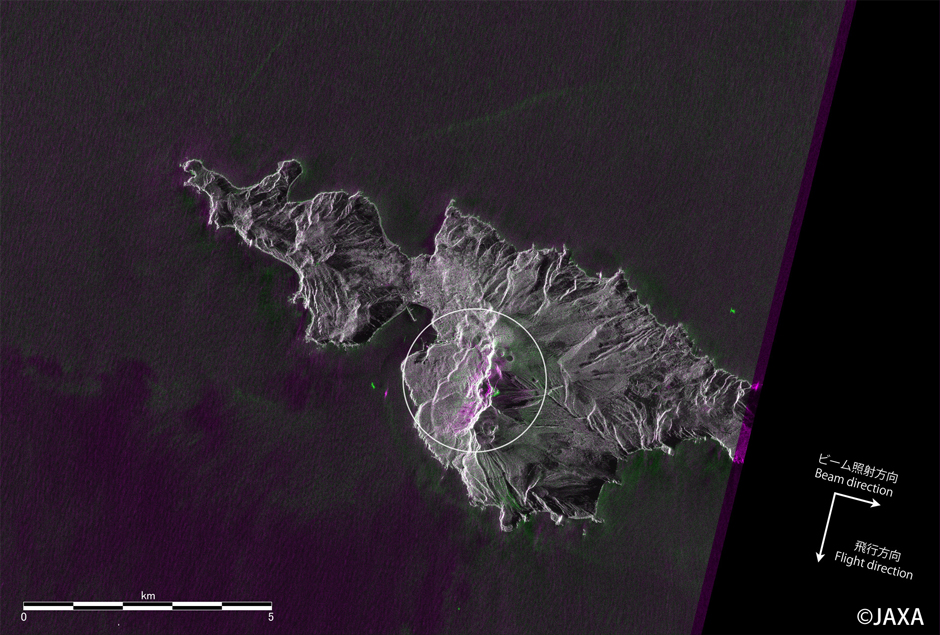 図4：口永良部島の噴火前後のカラー合成画像
