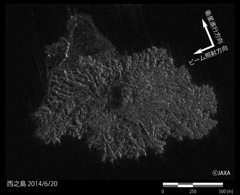 図5(左):だいち2号（PALSAR-2）観測による西之島の画像（2014年6月20日）
