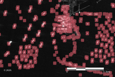 Figure 11 (right). Preliminary results of automatic ship detection applied to the images in the Figure 6 (e)