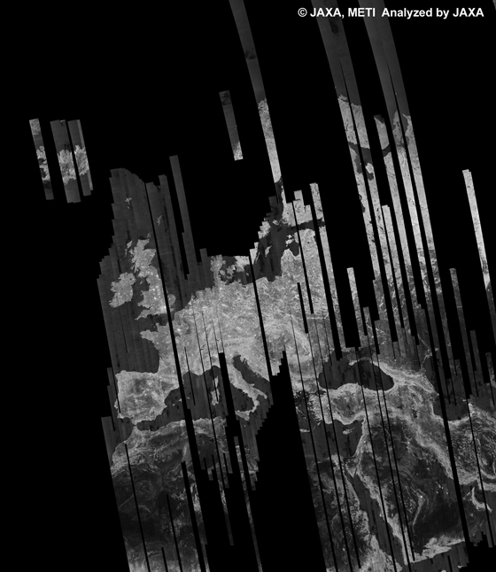 Fig. 10: PALSAR 500m Browse Mosaic (FBD/HH) of Europe for cycle35 (Apr. 30, 2010 ~ Jun. 14, 2010).