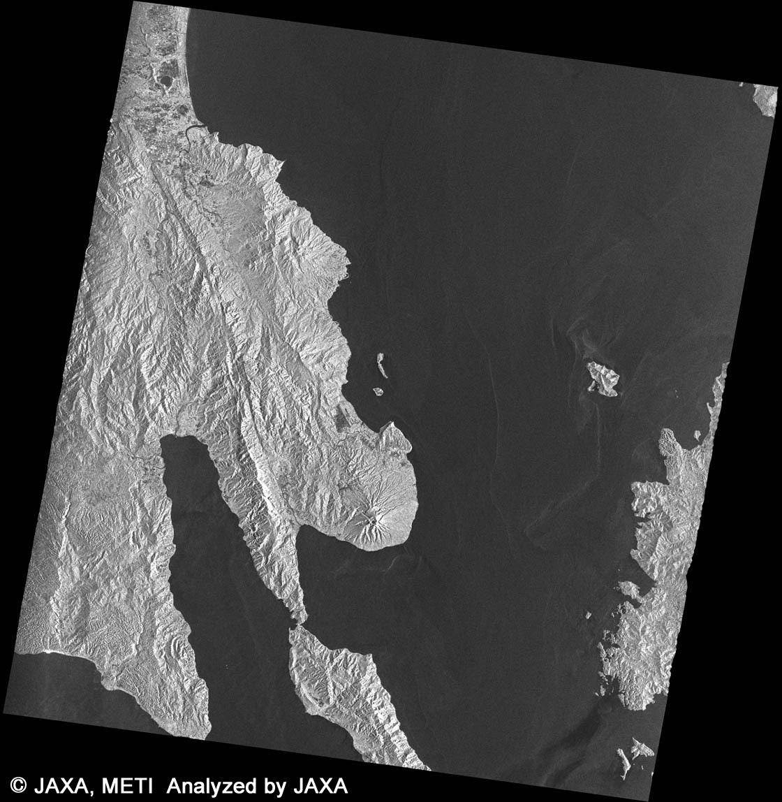 Leyte Island Observed by SAR(JERS-1)