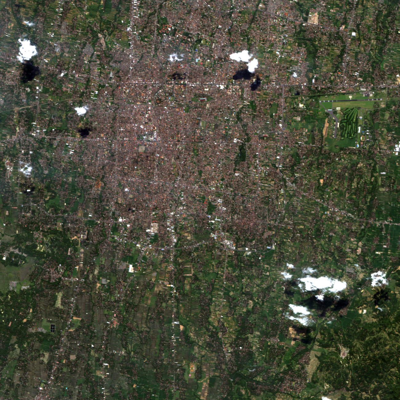 Yogyakarta observed by AVNIR-2 on May 16, 2006(JST).