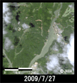 陸域観測技術衛星「だいち」(ALOS)搭載の高性能可視近赤外放射計2型(アブニール・ツー)により被災後(2009年7月27日)に観測された宇部市小野地区付近の拡大図