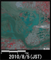 陸域観測技術衛星「だいち」搭載センサ、アブニール・ツーで観測されたパキスタン北西部のカイバル・パクトゥンクワ州ノウシェラ地区の河川増水の様子(約6km×6kmのエリア、2010年8月5日観測)