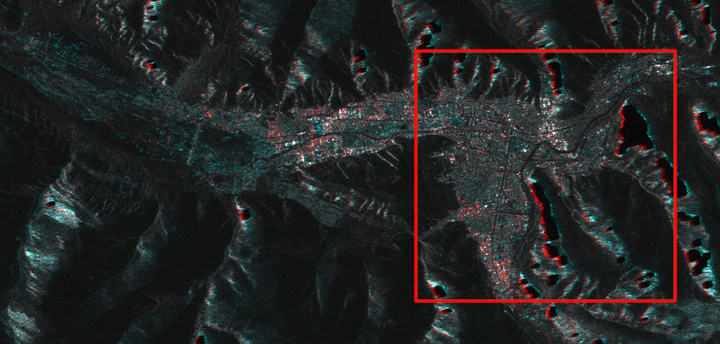 図3: 地震前後の強度画像による差分抽出