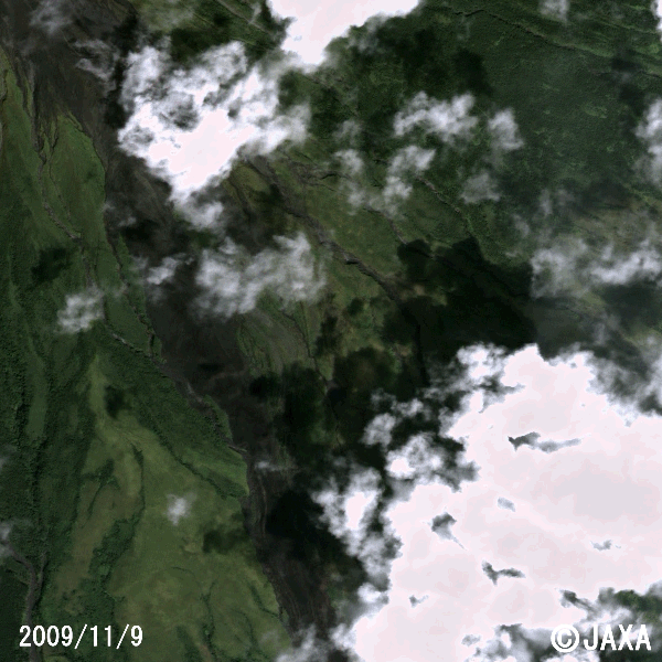 図4:マヨン山の南東側斜面の拡大画像のアニメーション