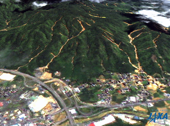 図3: 2009年7月30日プリズムとアブニール・ツーによる山口IC付近の鳥瞰図。標高データ(DSM): 2009年6月14日、パンシャープン画像: 2009年7月30日