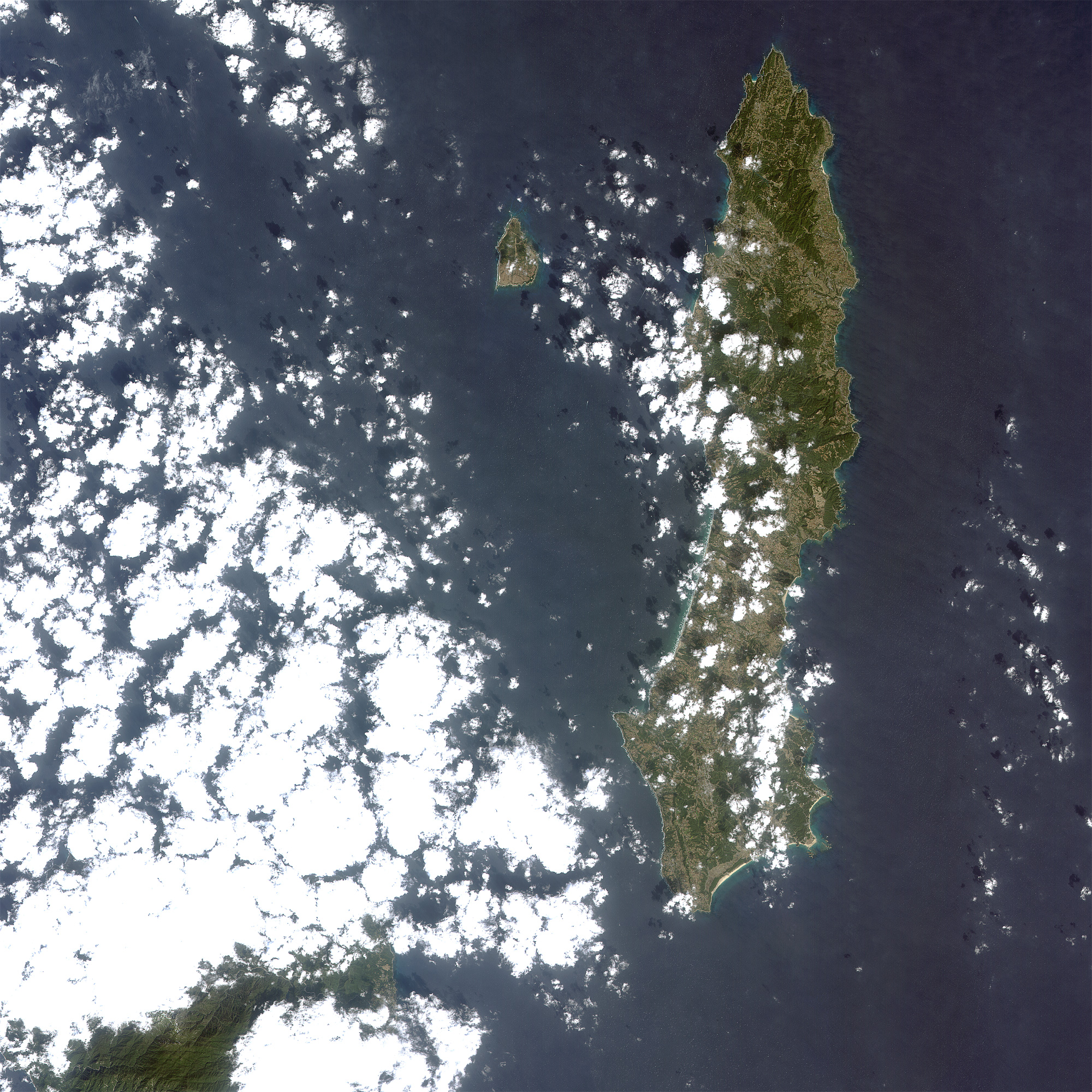 Tanegashina Island observed by the AVNIR-2 aboard the ALOS.