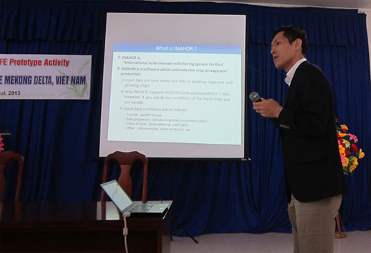 Introduction to rice crop monitoring software (Mr. Toshio Okumura, RESTEC (Remote Sensing Technology Center of Japan))