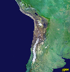アンデス山脈の拡大図(雲なし画像)