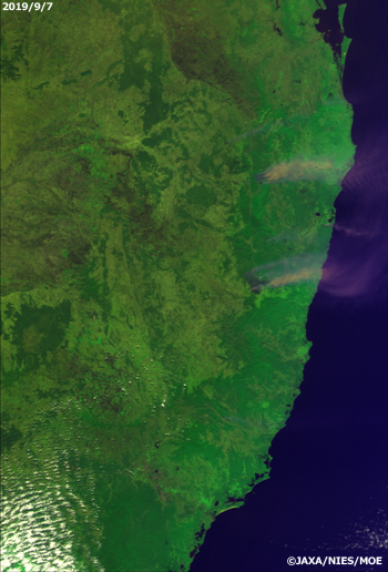 RGB composite images of the eastern Australia captured by CAI onboard "IBUKI" (GOSAT). From top left; September 1, September 7 2019 /From bottom left; difference between November 6 and November 9. Each data of band 2 (674 nm), band 3 (870 nm) and band 1(380 n) was allocated to RGB.