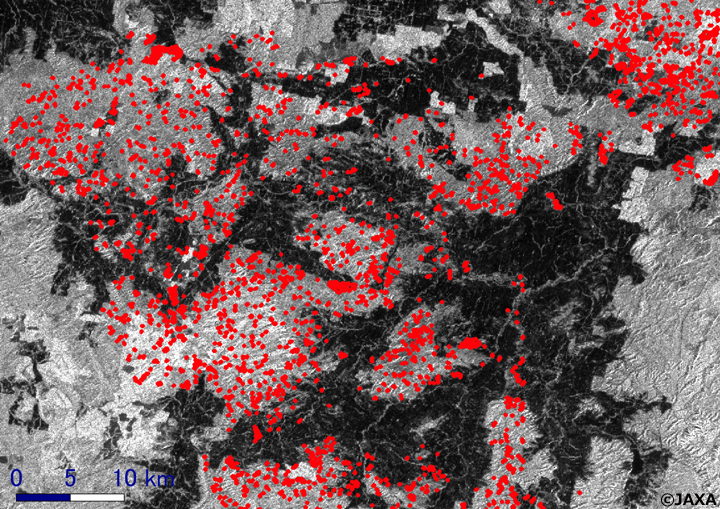 The detection result of forest area declines as shown by red plots overlaying PALSAR-2 HV polarized image on January 9, 2020.